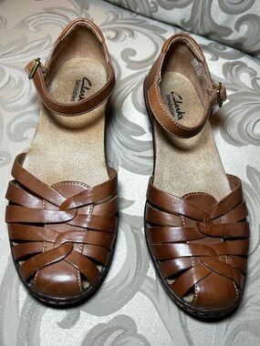 Clarks Bendables Women's 7M Brown Leather Mary Jane Sandals Ankle Strap Buckle